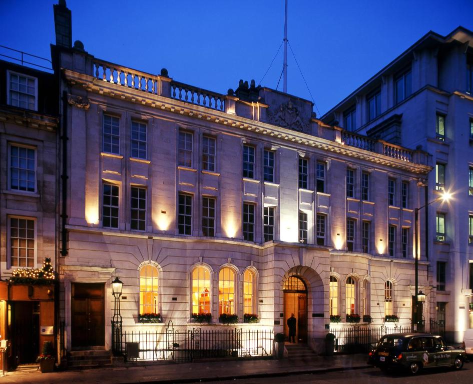 courthouse hotel london hotels for gays london front