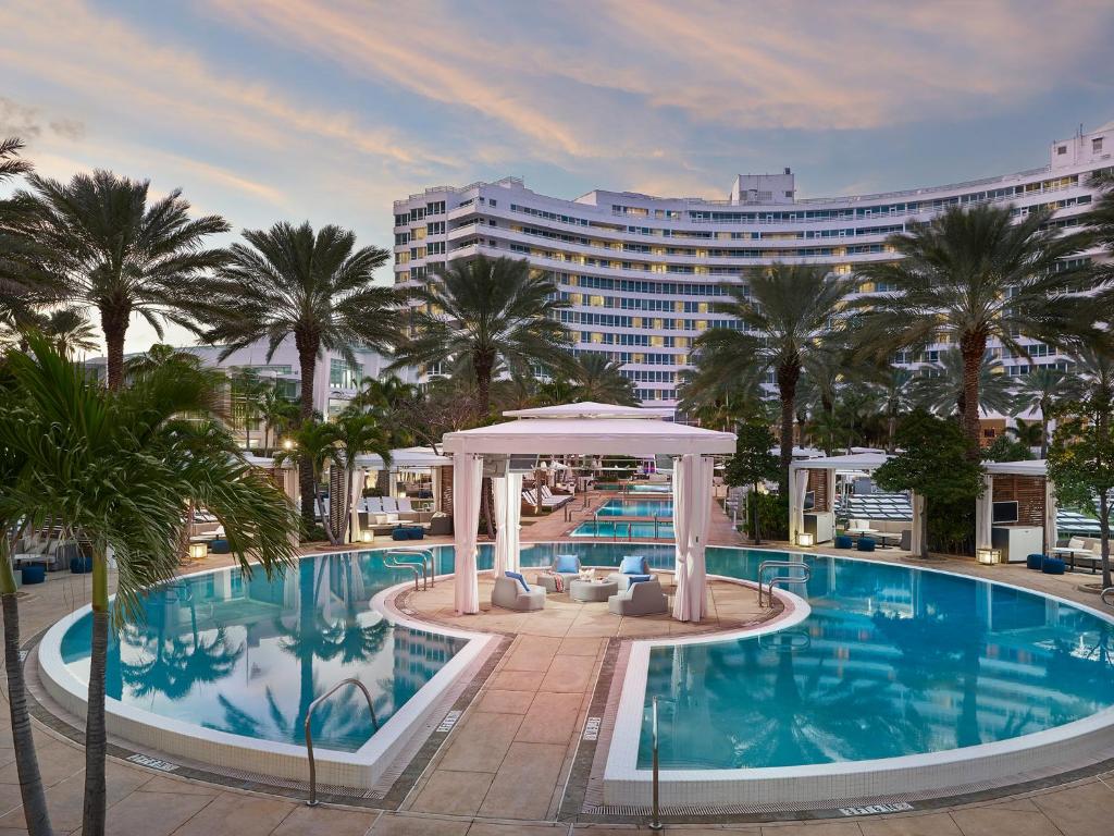 fontainebleau miami beach hotels for gays miami pool