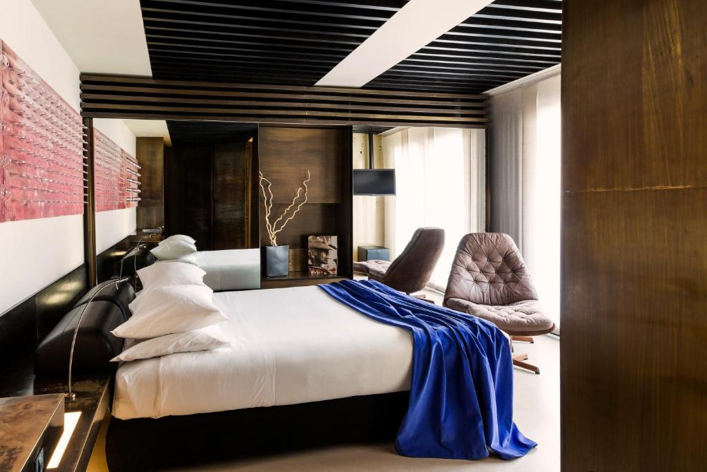 hotel straf milan hotels for gays milan bedroom