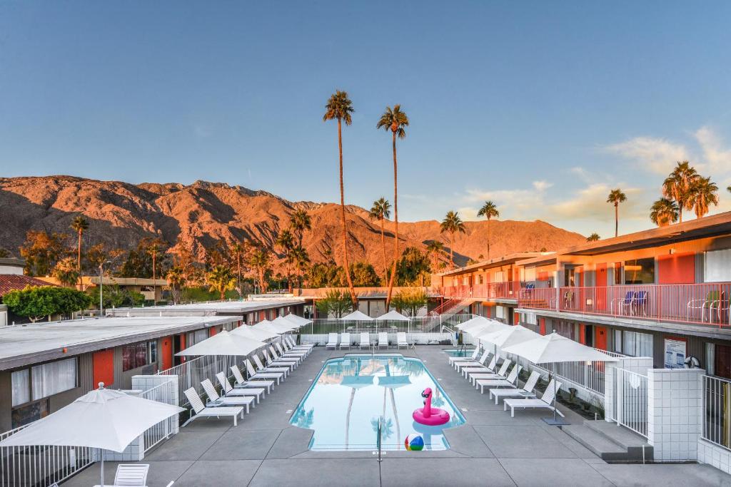 skylark hotel palm springs hotels for gays palm springs pool