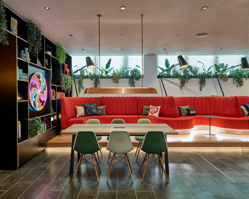 citizenM London Victoria Station Hotels for Gays London