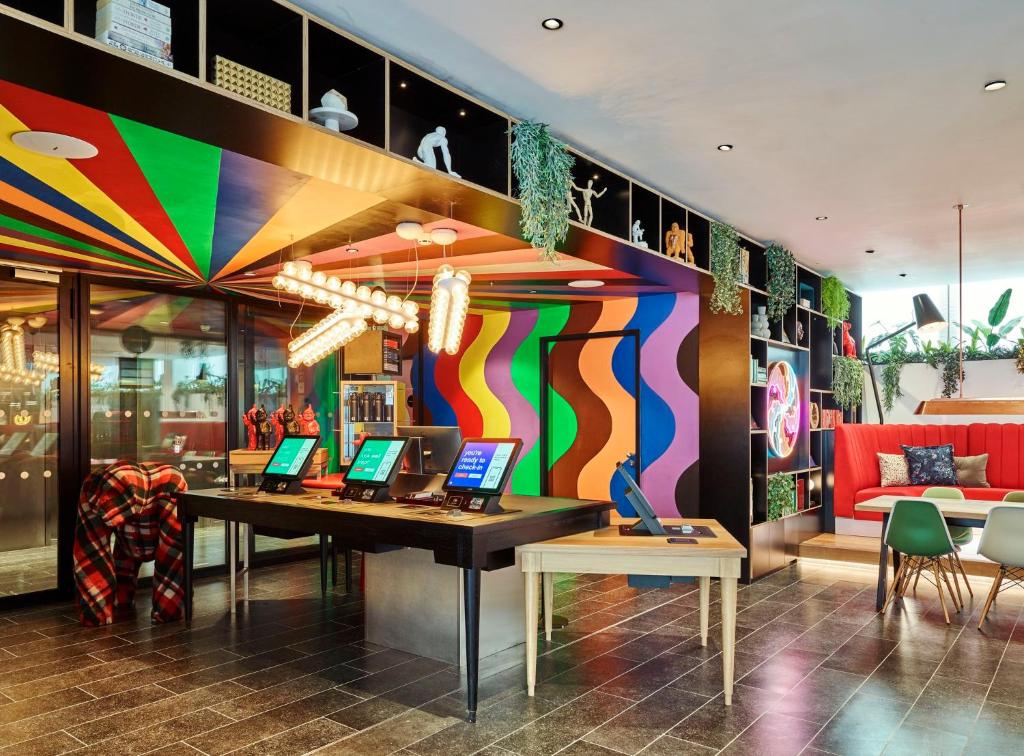 citizenM London Victoria Station Hotels for Gays London