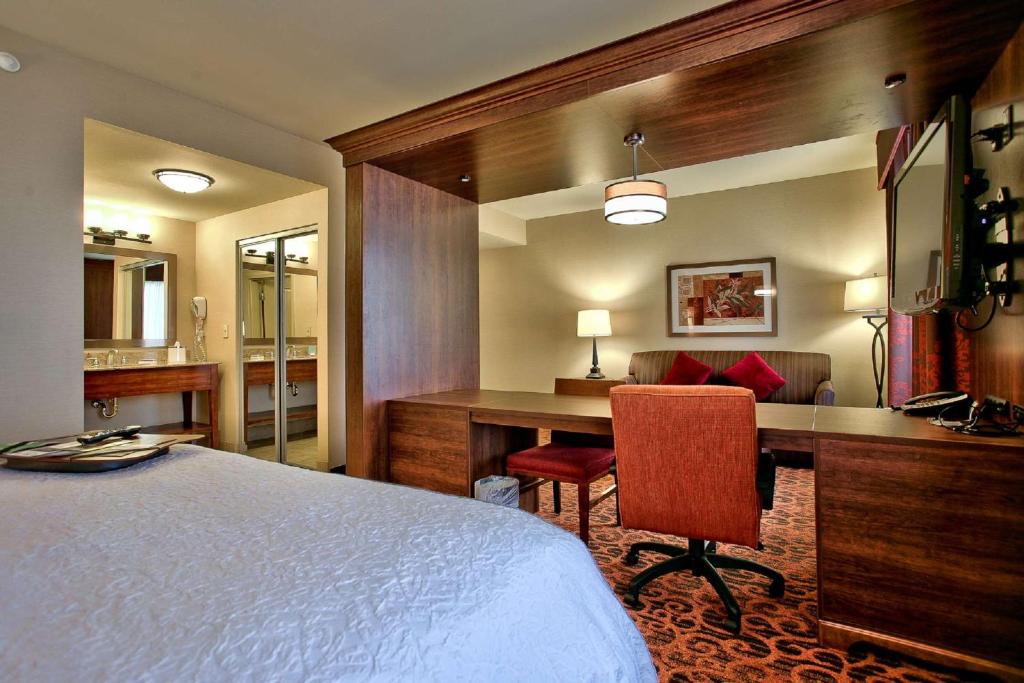 Hampton Inn & Suites Scottsdale Hotels for Gays Scottsdale