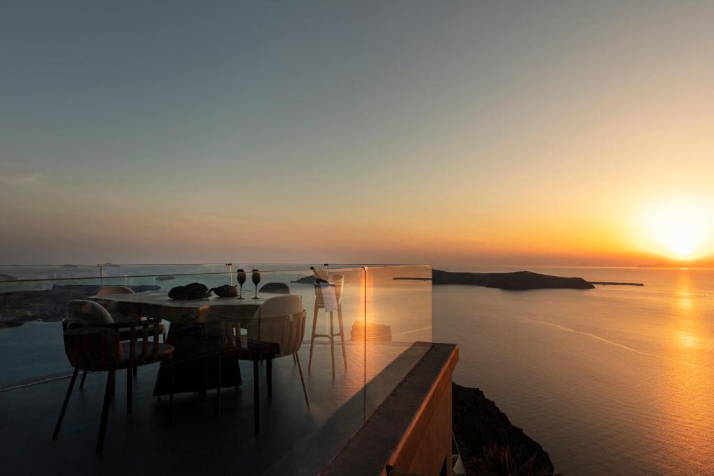 Kivotos Santorini Hotels for Gays Santorini