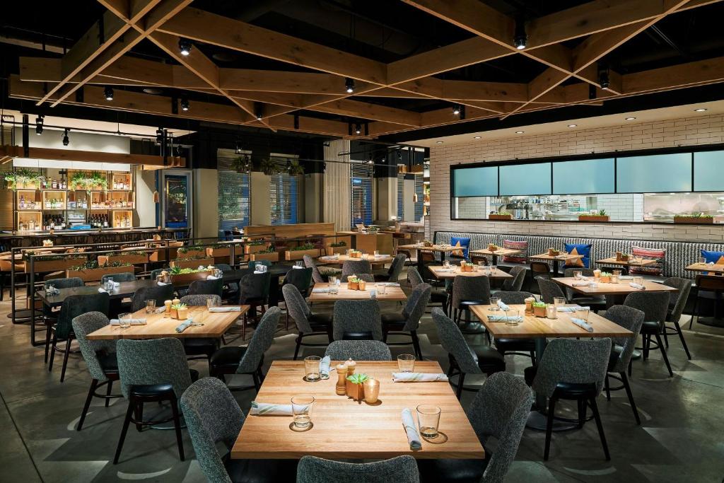 aloft austin downtown hotels for gays austin restaurant