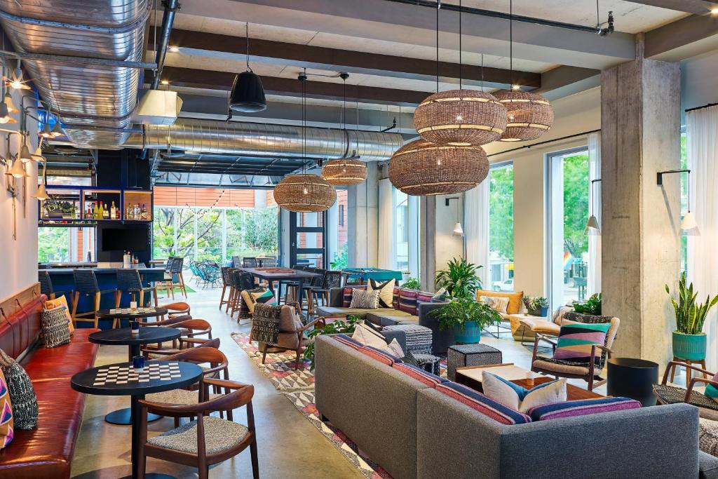 aloft austin downtown hotels for gays austin restaurant