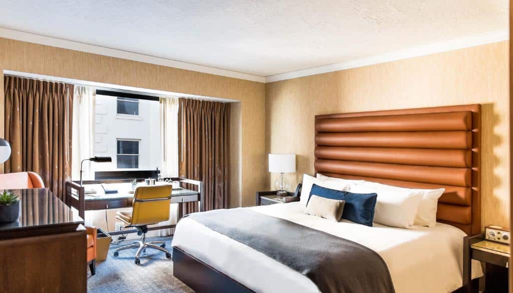 dossier hotels for gays portland room