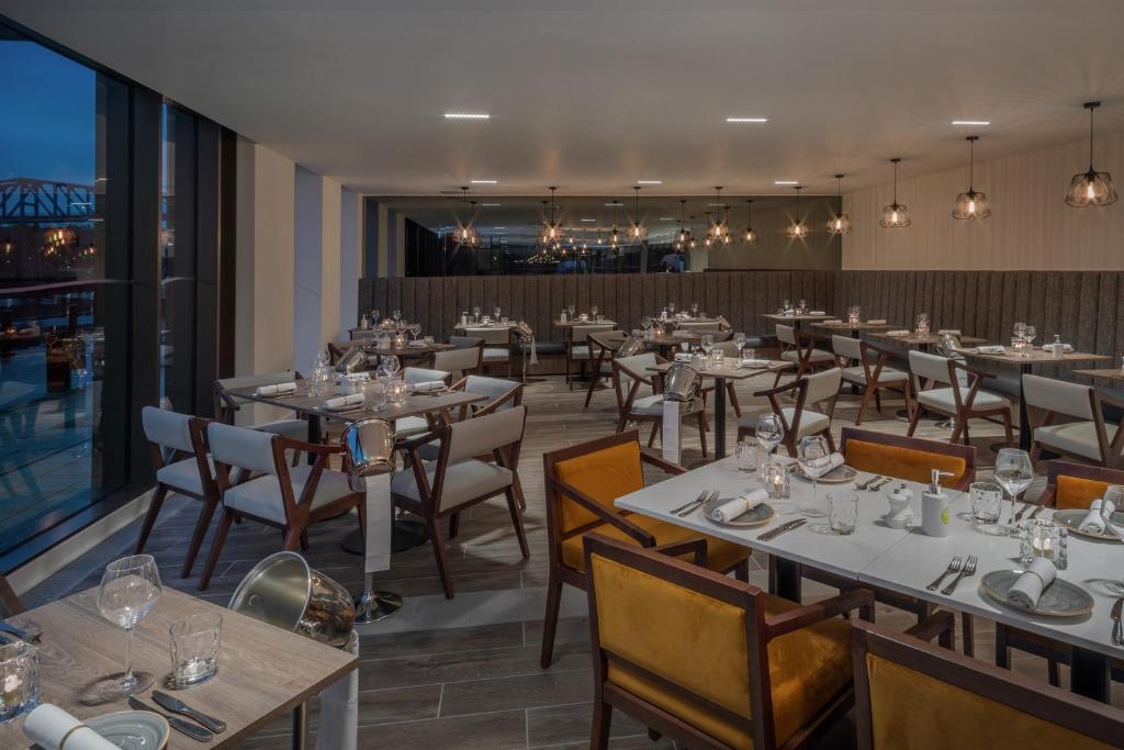 innside by meliá newcastle hotels for gays newcastle restaurant