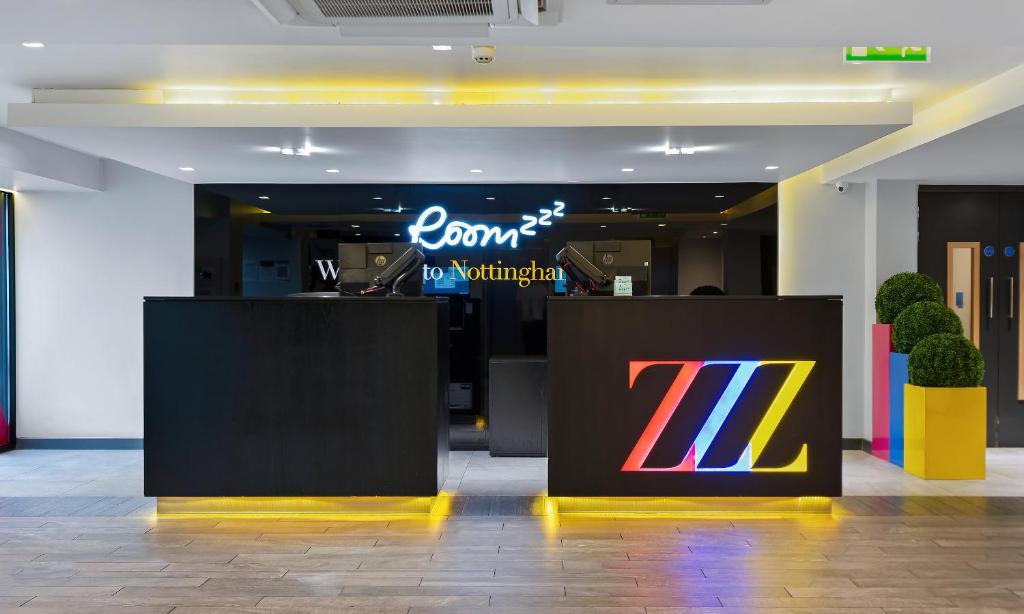 roomzzz nottingham city hotels for gays nothingham reception