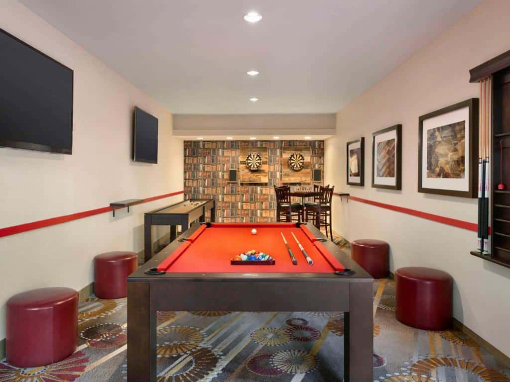 swissotel chicago hotels for gays chicago pool table