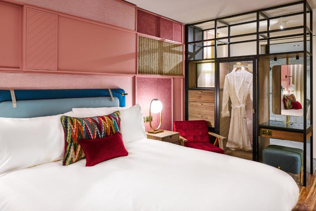 the halyard liverpool hotels for gays liverpool room