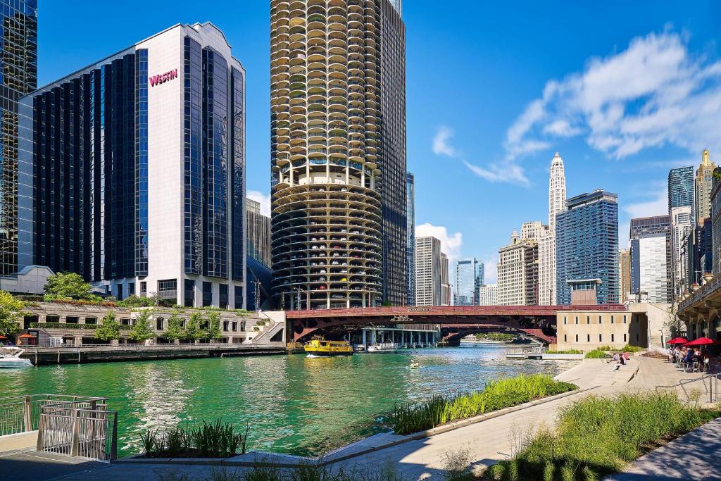 the westin chicago river hotels for gays chicago front