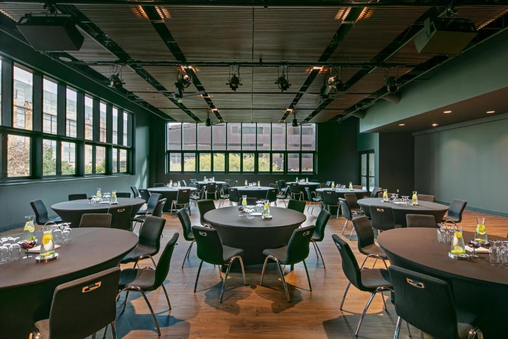 w austin hotels for gays austin restaurant