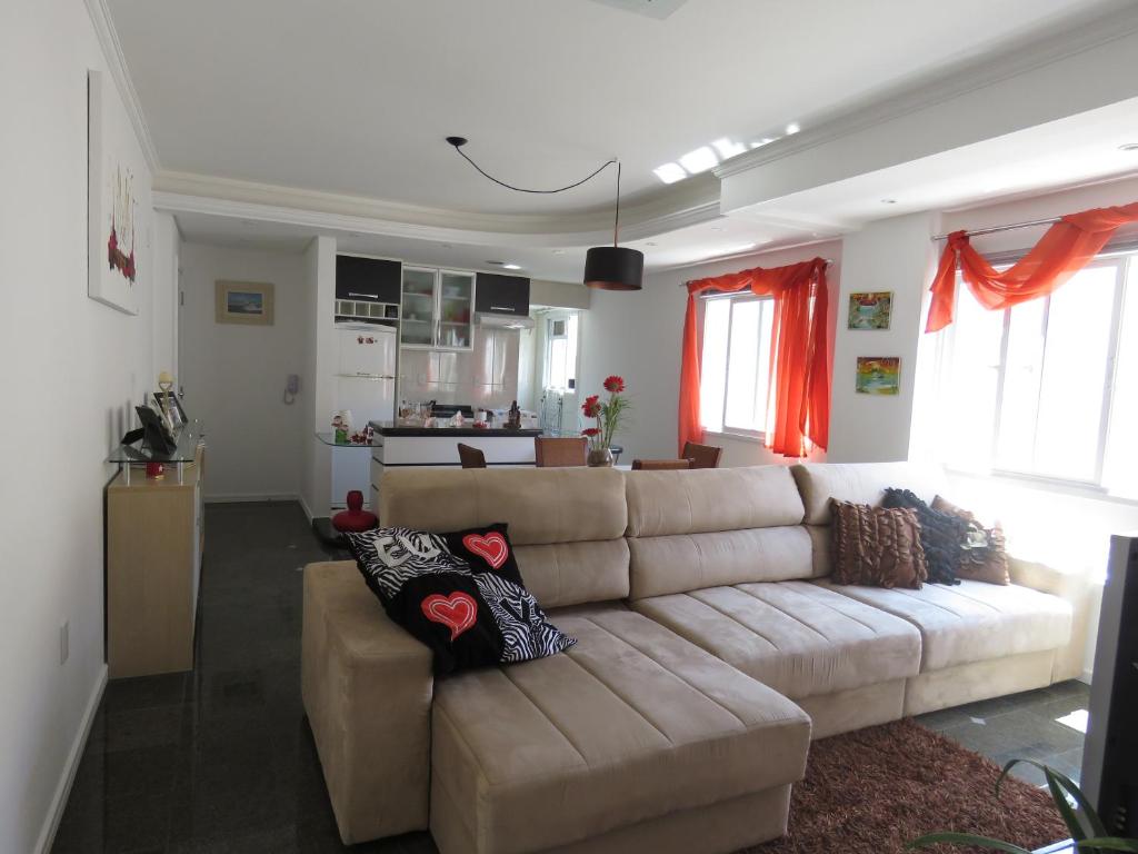 apartamento completo na paradisíaca praia dos ingleses hotels for gays florianópolis city living room