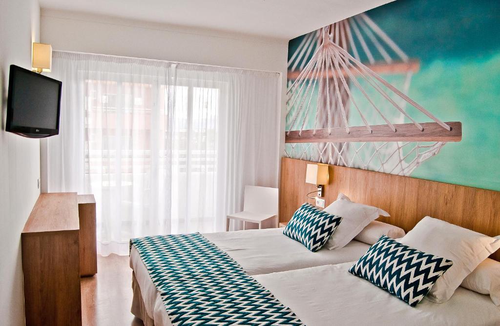 bq sarah adults only hotels for gays salou room