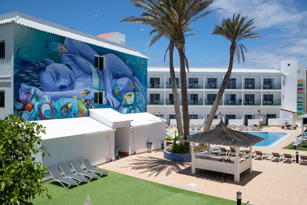 corralejo surfing colors hotel hotels for gays fuerteventura front