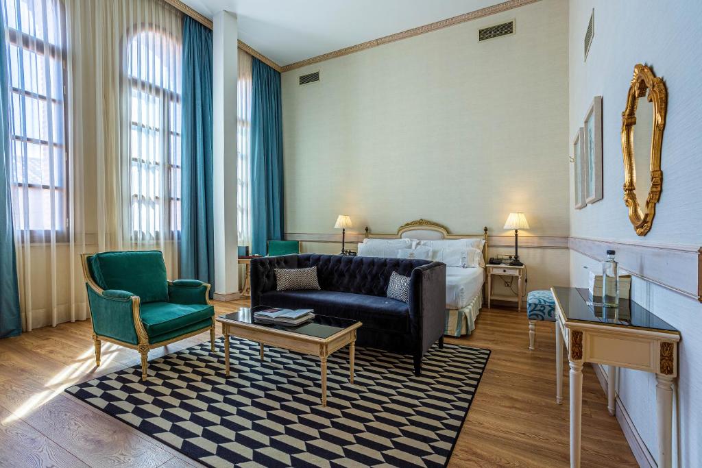 eugenia de montijo hotels for gays toledo room
