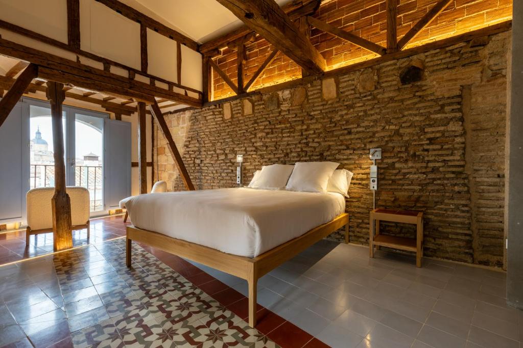 hotel carlos v hotels for gays toledo room