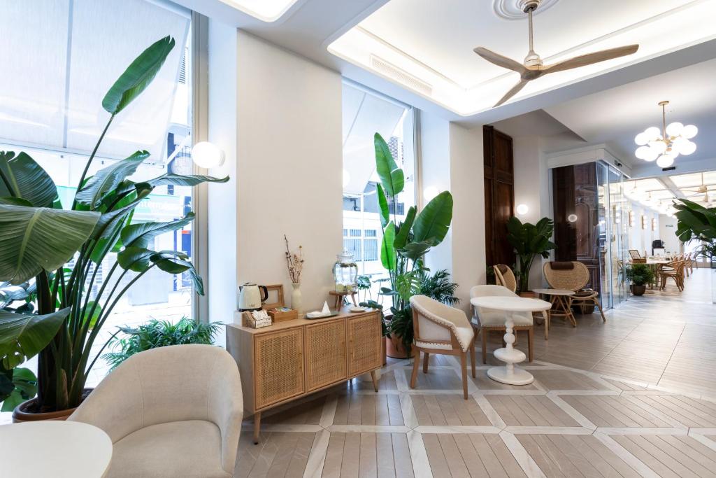 icon malabar hotels for gays malaga chairs