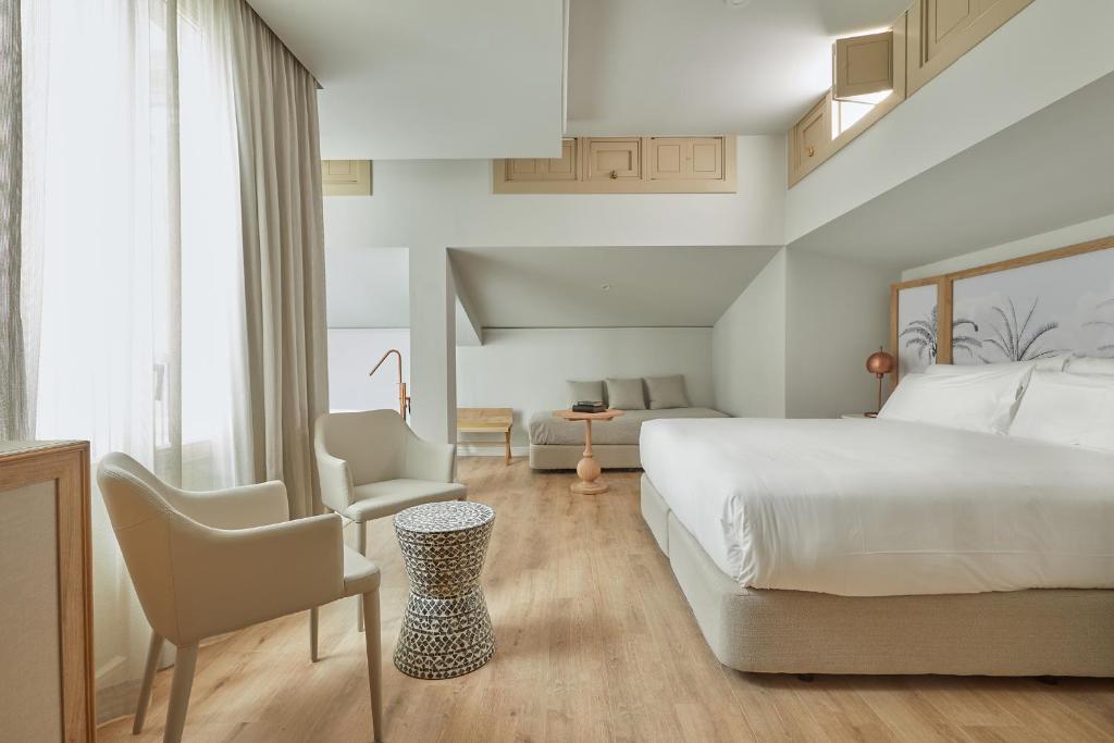icon malabar hotels for gays malaga room