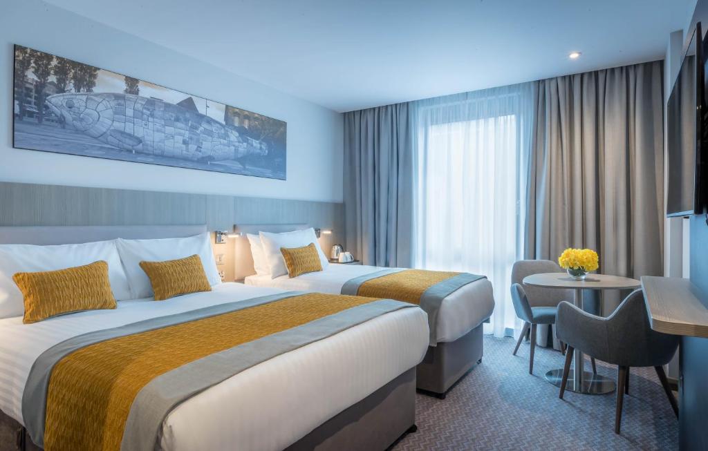 maldron hotel belfast city hotels for gays belfast room