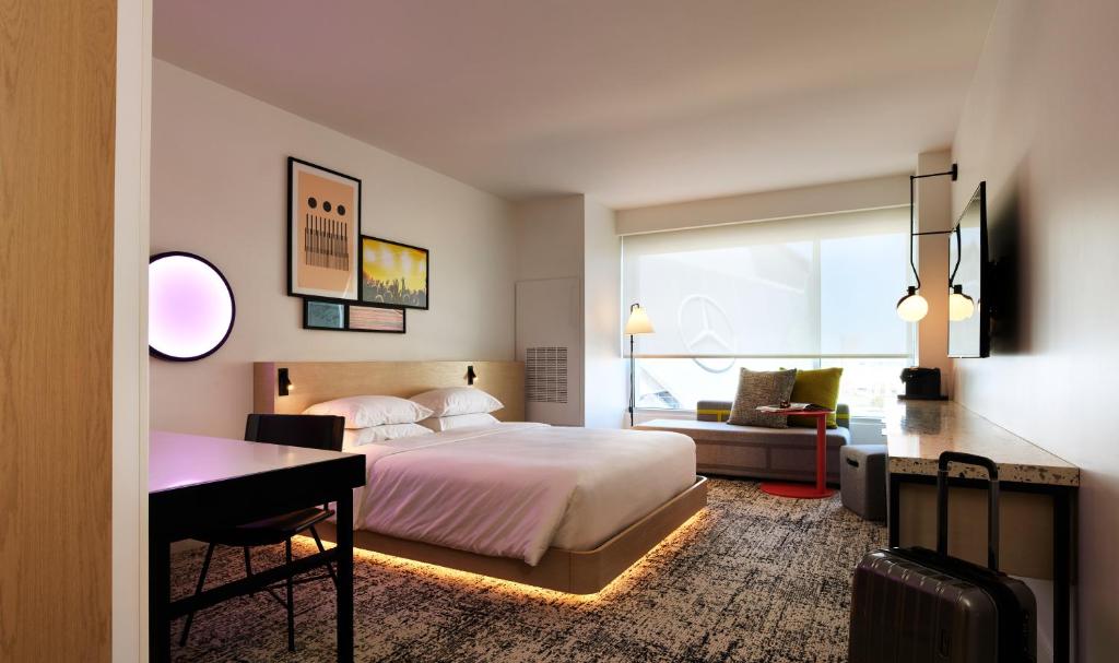 reverb hotel hotels for gays atlanta room