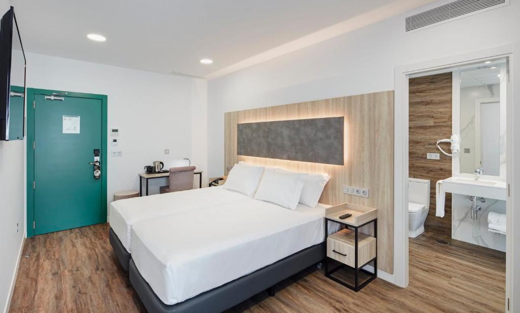 sercotel córdoba delicias hotels for gays cordoba room