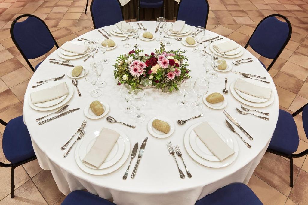 sercotel toledo renacimiento hotels for gays toledo dining room