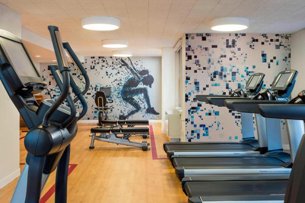 sheraton commander hotel hotels for gays cambridge gym