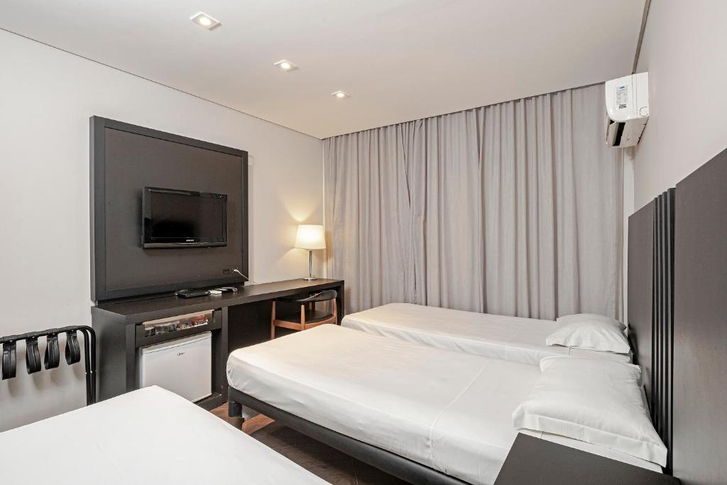 slaviero baia norte florianópolis hotels for gays florianópolis city room