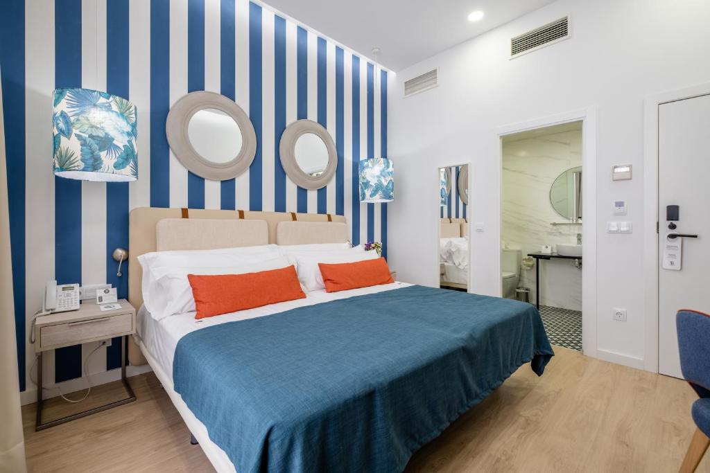 soho boutique urban hotels for gays malaga room
