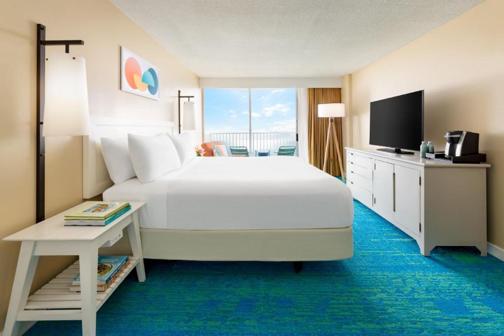the twin fin hotel hotels for gays hawaii room