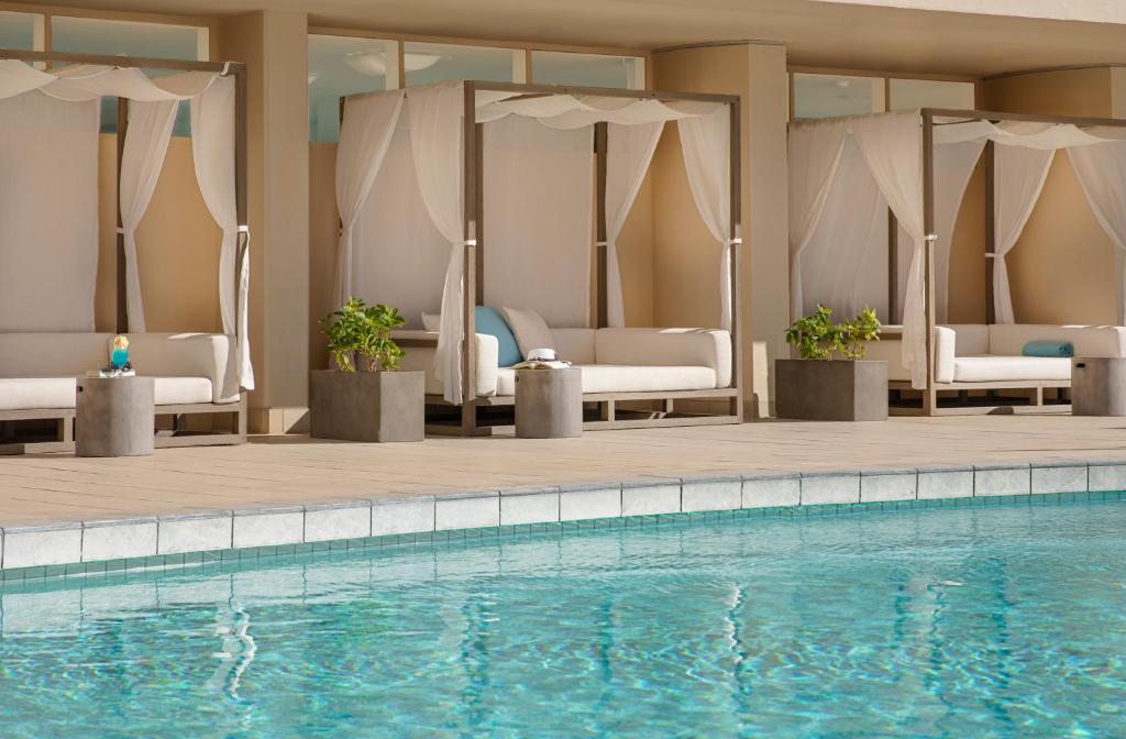 the twin fin hotel hotels for gays hawaii swimming pool