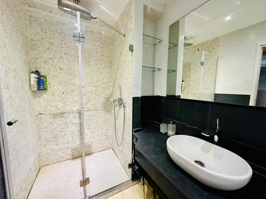 erra y mar ascensor grupo ac gestion hotels for gays cadiz bathroom