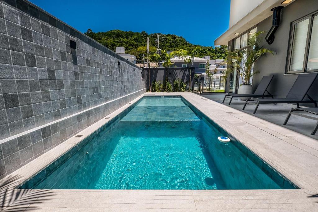 top studios canasvieiras tps hotels for gays santa catarina island swimming pool