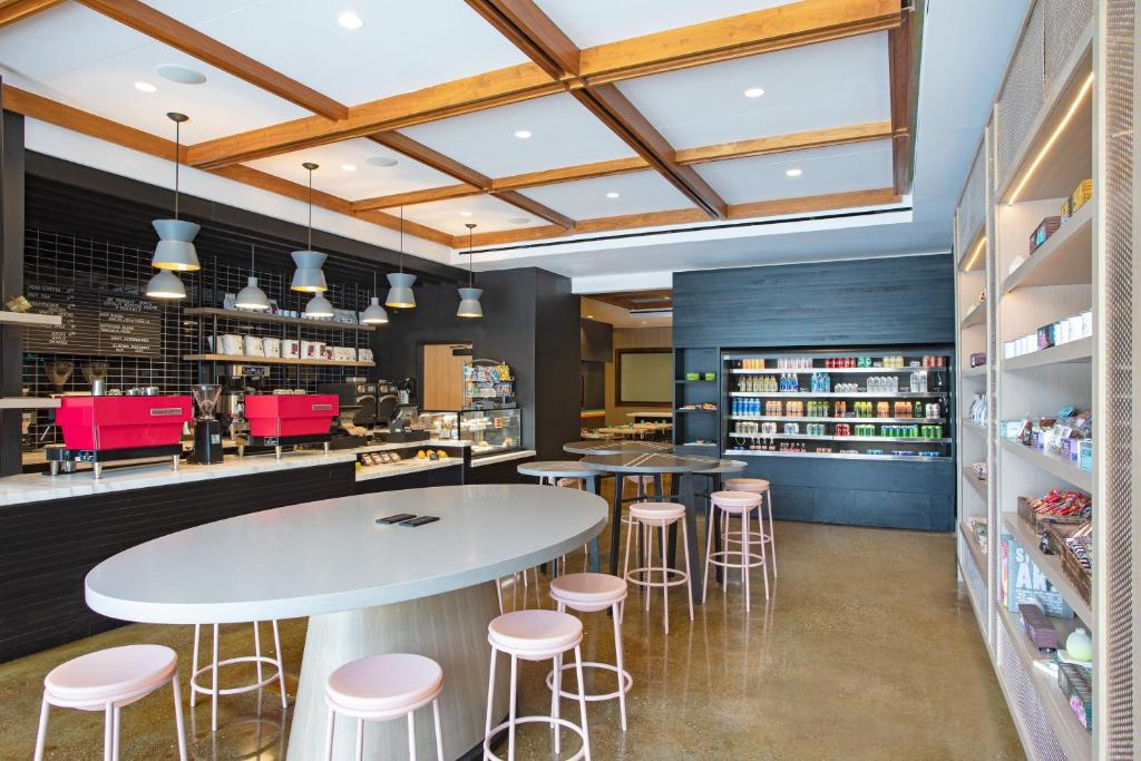 w atlanta downtown hotel hotels for gays atlanta restaurant