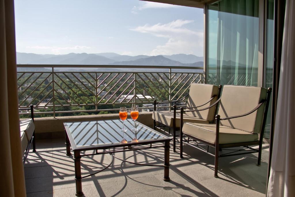 amerian executive mendoza hotel hotels for gays mendoza terrace