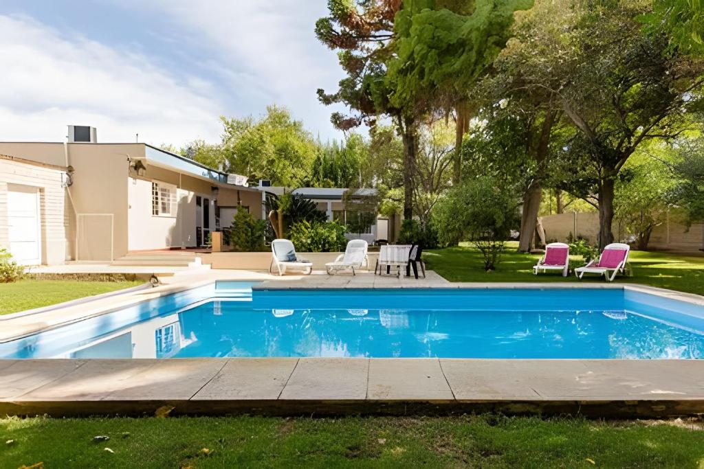 buen viaje mendoza hotels for gays mendoza swimming pool