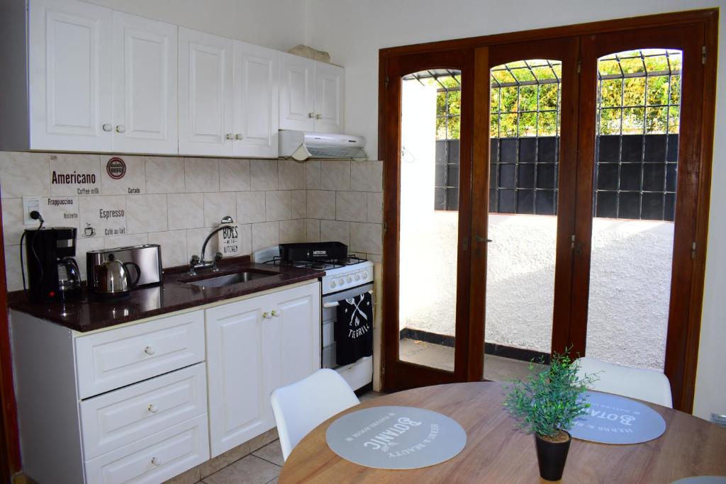diplomatichotel hotels for gays mendoza kitchen