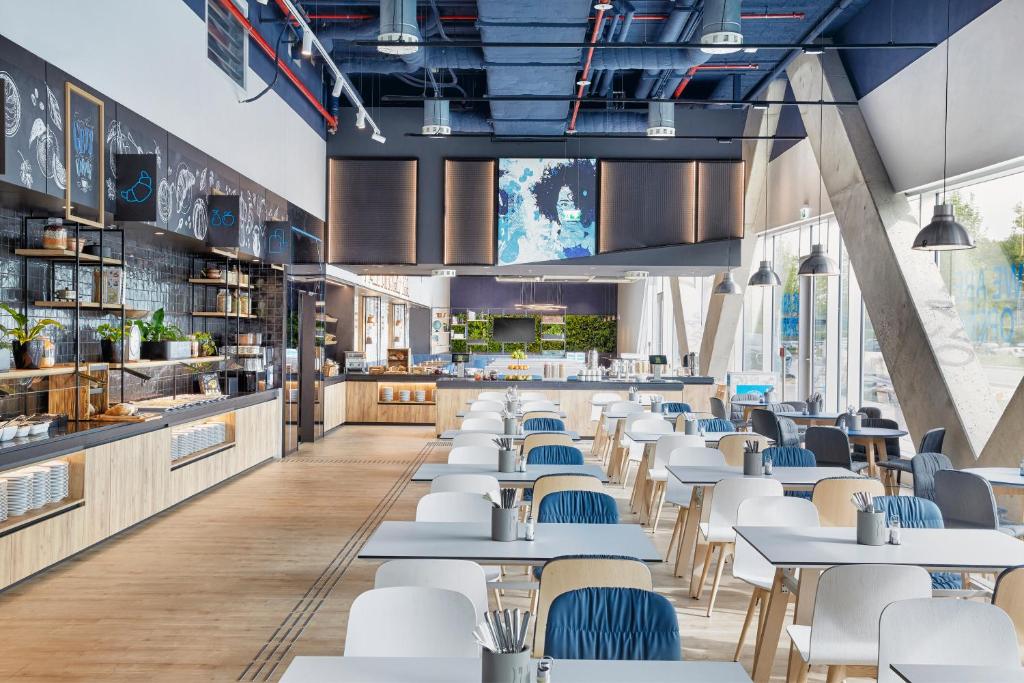 h2 hotel dusseldorf city hotels for gays dusseldorf restaurant