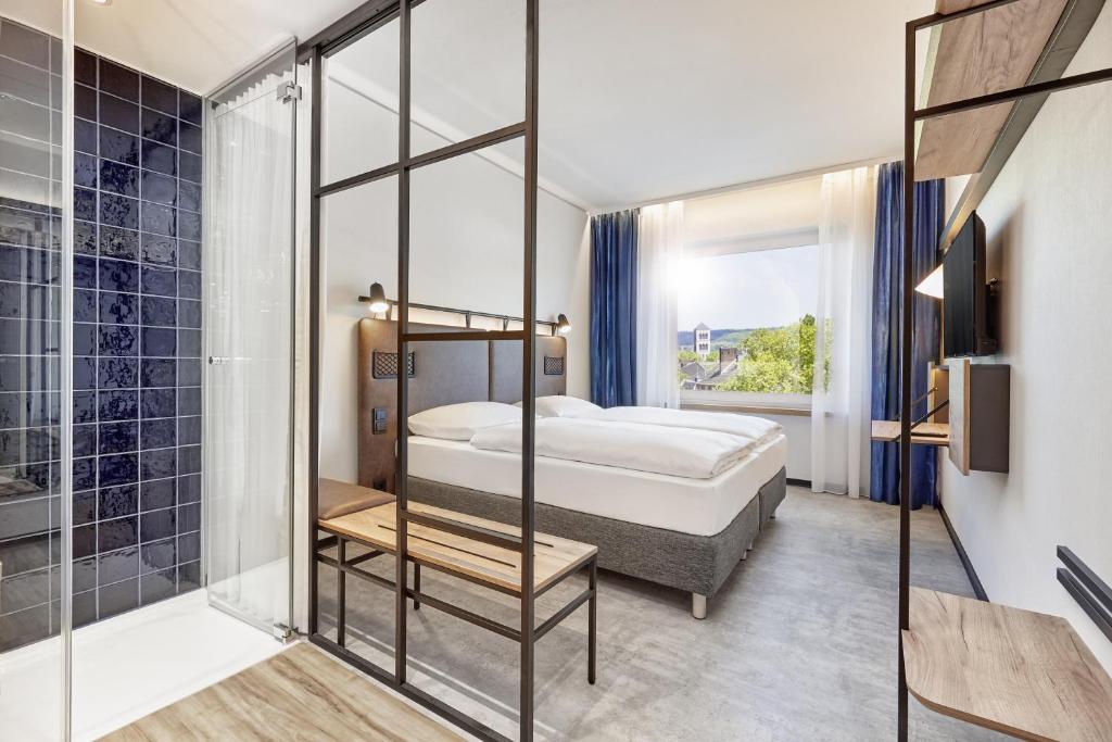 h2 hotel dusseldorf city hotels for gays dusseldorf room