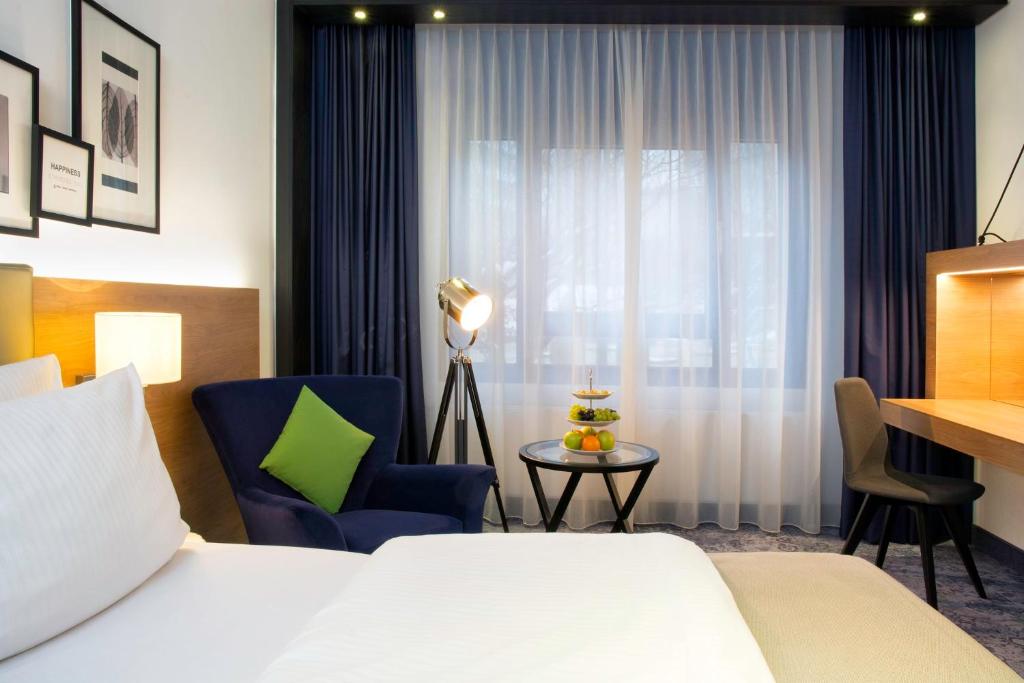 holiday inn hotels for gays stuttgart room