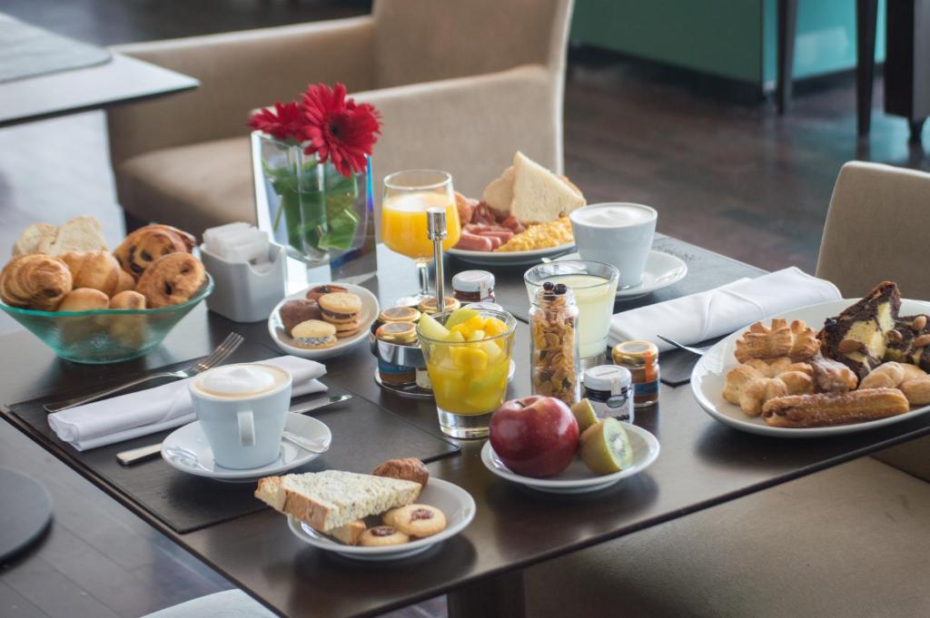 hotel pullman city center rosario hotels for gays rosario restaurant