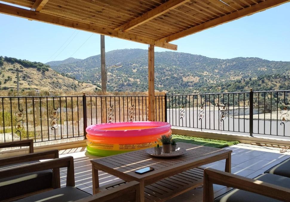 il silenzio hotels for gays crete terrace
