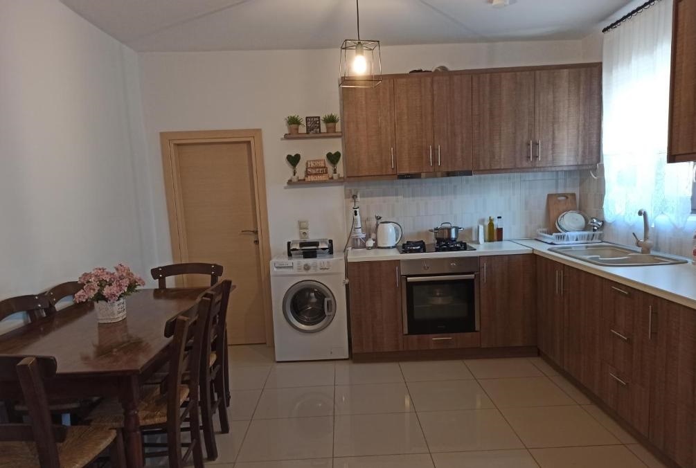 il silenzio hotels for gays crete kitchen