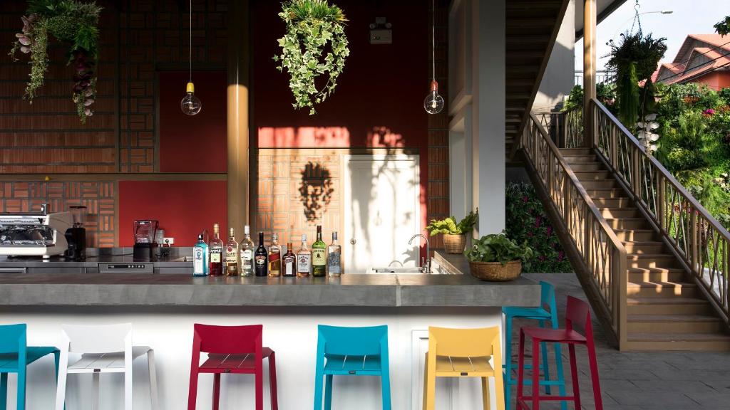 lub d cambodia hotels for gays siem reap bar