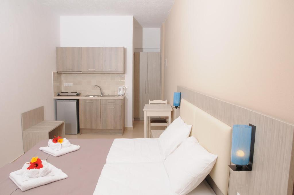 mastorakis hotel and studios hotels for gays crete room