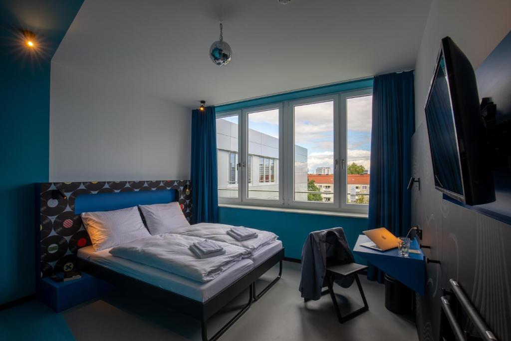 meininger hotel hotels for gays dresden room