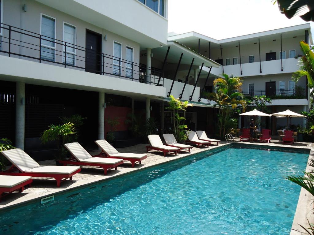mens resort spa hotels for gays siem reap hotel front and pool