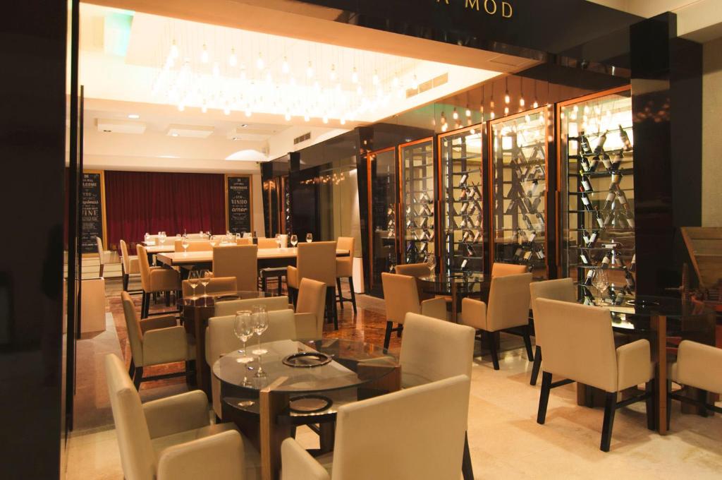 mod hotels mendoza hotels for gays mendoza dining room